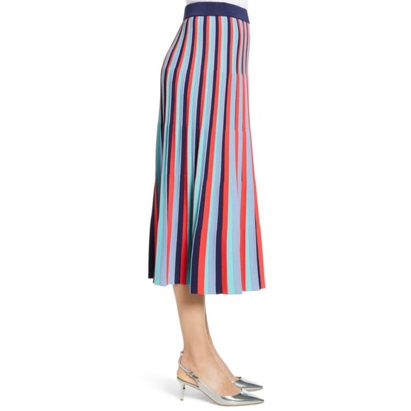 Holagen Pleated Knit Skirt-NWT - Picture 2 of 11